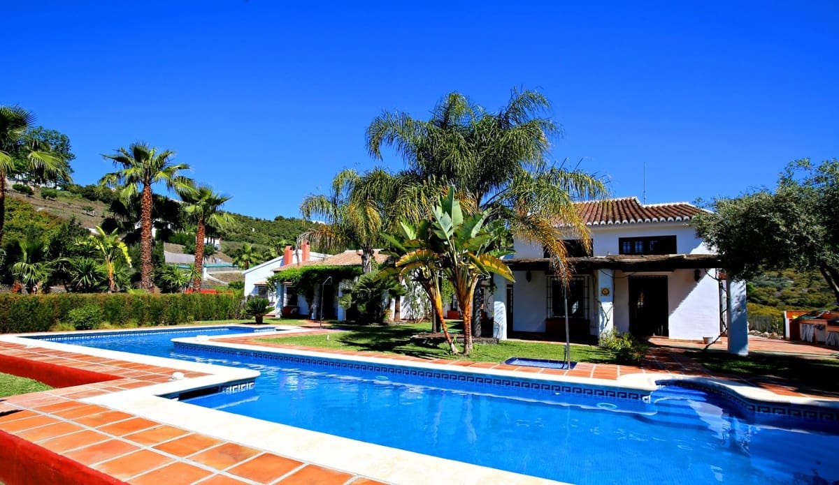 9 bedroom Villa for sale in Frigiliana with pool garage - € 3,200,000 (Ref: 10128703)