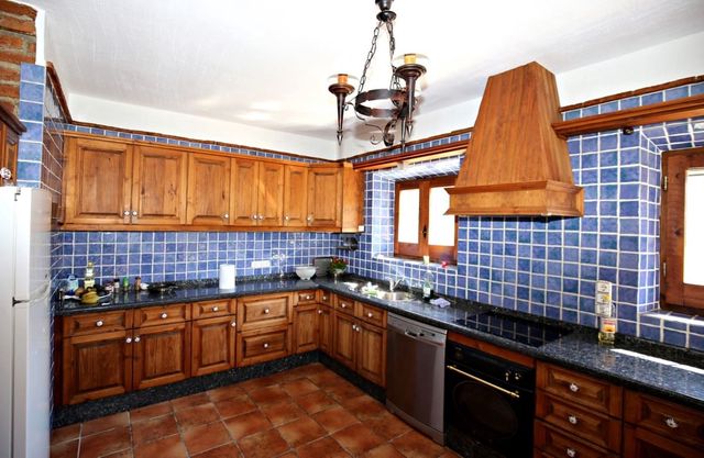 9 bedroom Villa for sale in Frigiliana with pool garage - € 3,200,000 (Ref: 10128703)