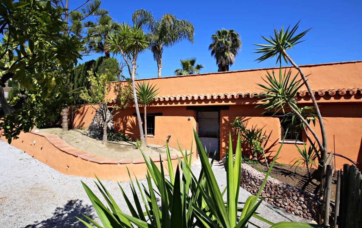 9 bedroom Villa for sale in Frigiliana with pool garage - € 3,200,000 (Ref: 10128703)