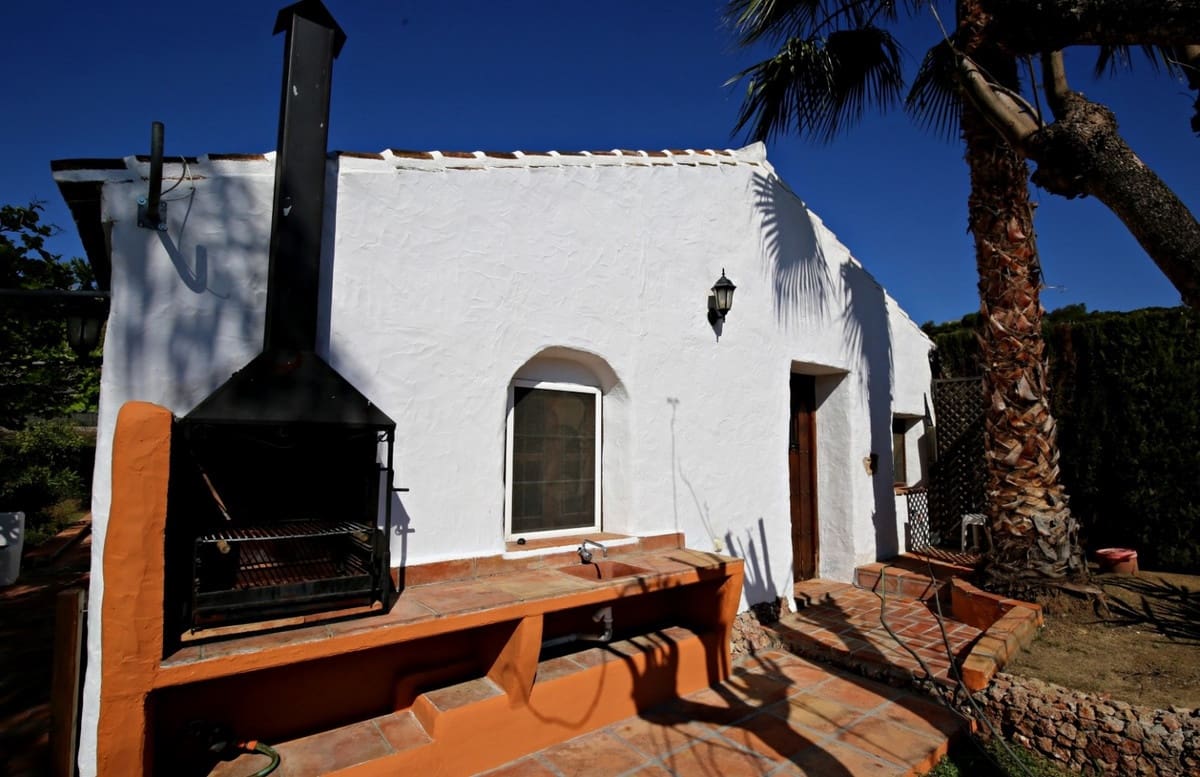 9 bedroom Villa for sale in Frigiliana with pool garage - € 3,200,000 (Ref: 10128703)