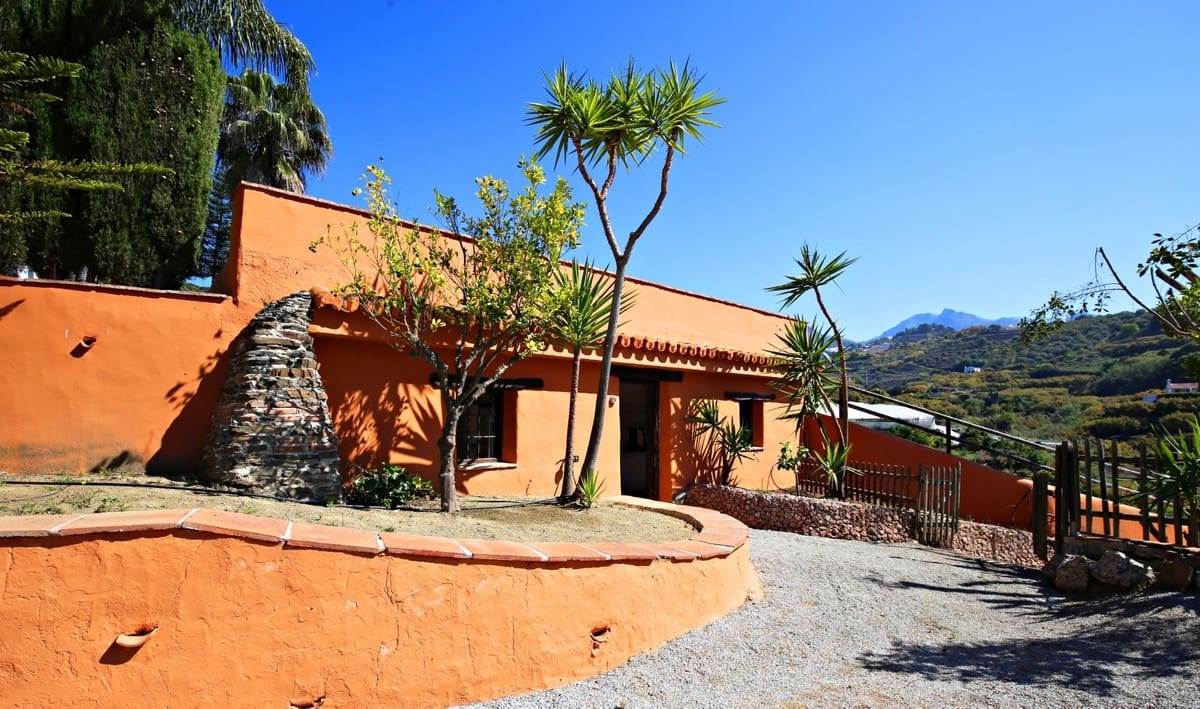 9 bedroom Villa for sale in Frigiliana with pool garage - € 3,200,000 (Ref: 10128703)