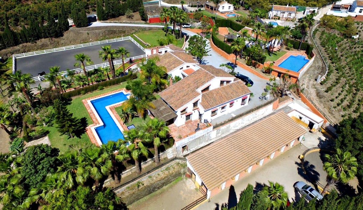 9 bedroom Villa for sale in Frigiliana with pool garage - € 3,200,000 (Ref: 10128703)