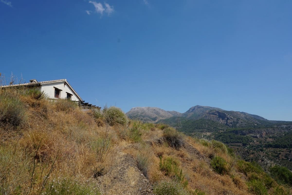 3 chambre Finca/Maison de Campagne à vendre à Yunquera - 280 000 € (Ref: 10128704)