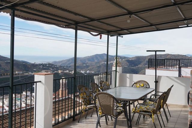 4 chambre Villa/Maison à vendre à Cómpeta - 235 000 € (Ref: 10128706)