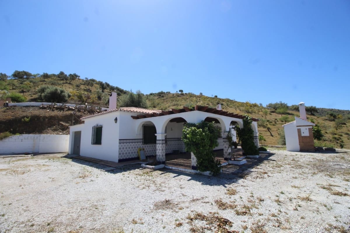 3 camera da letto Finca/Casa di Campagna in vendita in Canillas de Aceituno con piscina garage - 420.000 € (Rif: 10128707)