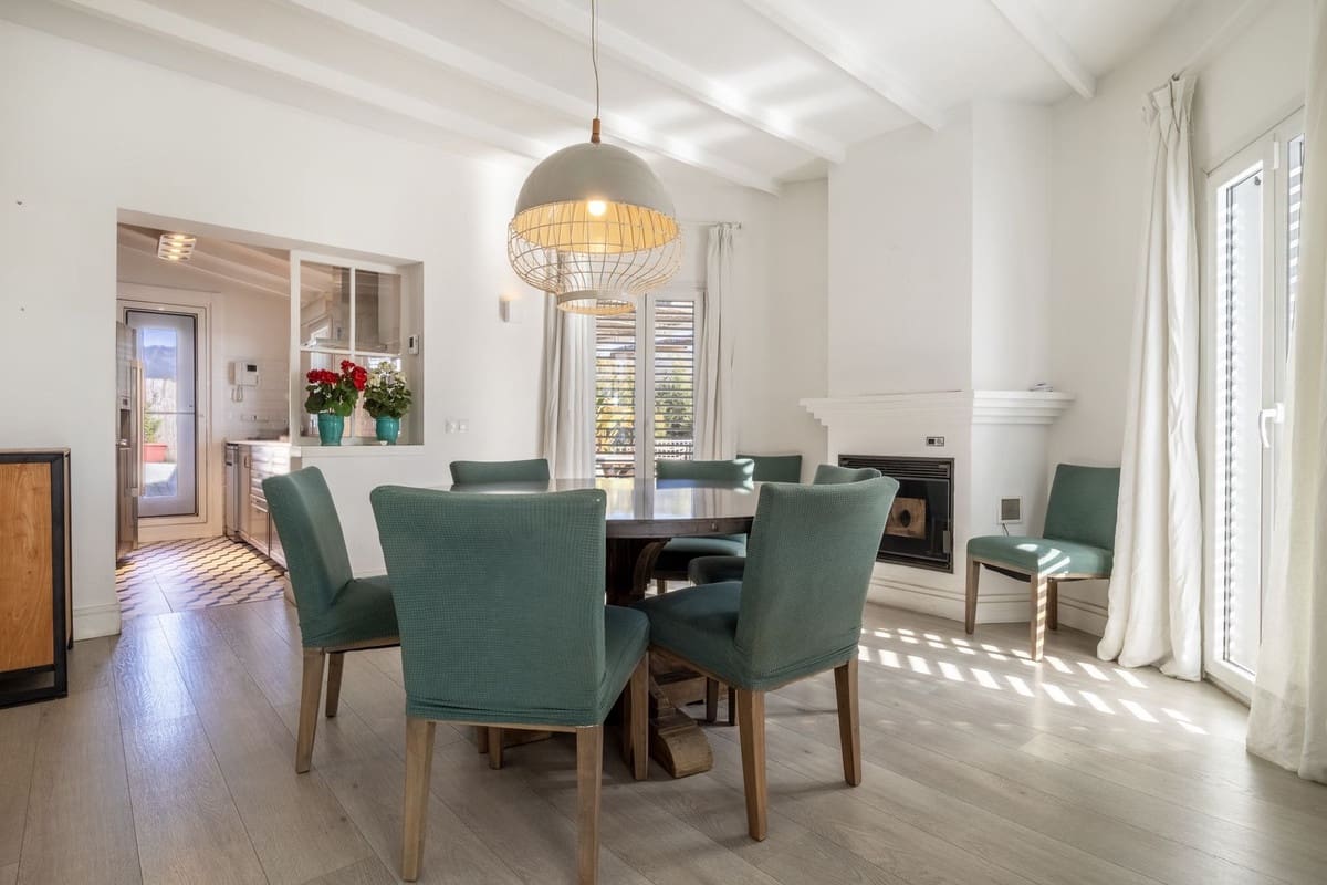 4 bedroom Villa for sale in Competa with pool garage - € 575,000 (Ref: 10128712)
