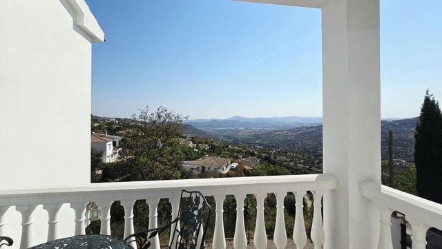 4 chambre Villa/Maison à vendre à Alcaucín avec piscine garage - 369 000 € (Ref: 10128713)