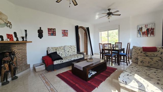 4 chambre Villa/Maison à vendre à Alcaucín avec piscine garage - 369 000 € (Ref: 10128713)