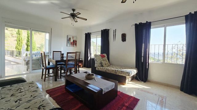 4 chambre Villa/Maison à vendre à Alcaucín avec piscine garage - 369 000 € (Ref: 10128713)