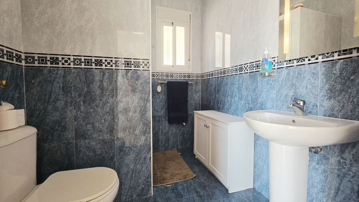 4 soveværelse Villa til salg i Alcaucin med swimmingpool garage - € 369.000 (Ref: 10128713)