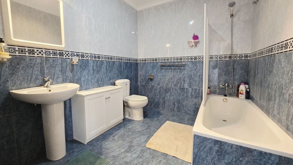 4 soveværelse Villa til salg i Alcaucin med swimmingpool garage - € 369.000 (Ref: 10128713)