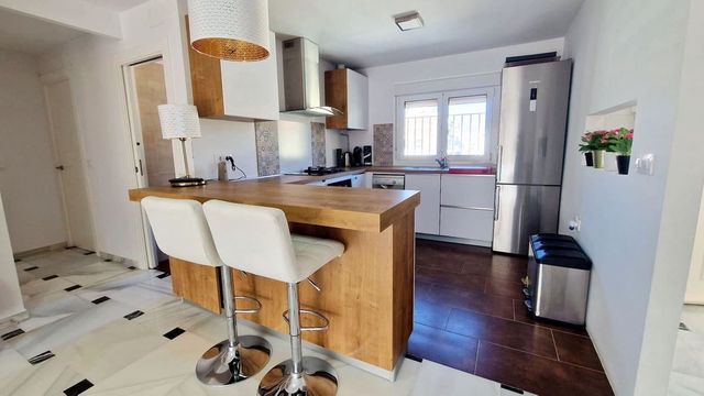 3 makuuhuone Huoneisto myytävänä paikassa Zona Puerto Deportivo, Fuengirola mukana 
autotalli - 489 000 € (Ref: 10128719)