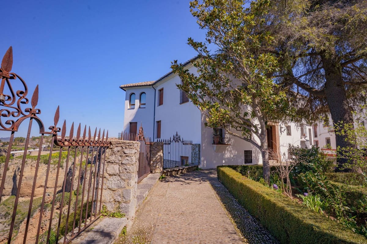 3 bedroom Apartment for sale in Ronda - € 690,000 (Ref: 10128733)