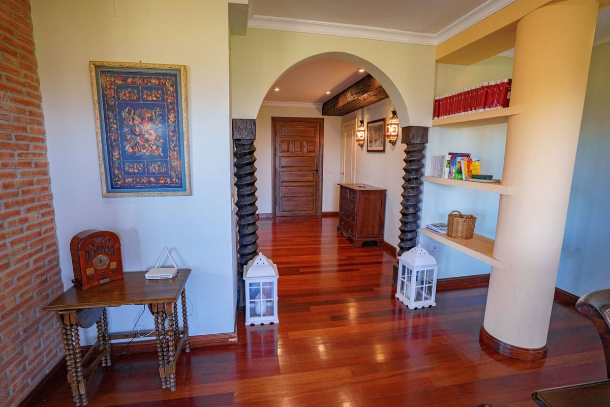 3 bedroom Apartment for sale in Ronda - € 690,000 (Ref: 10128733)