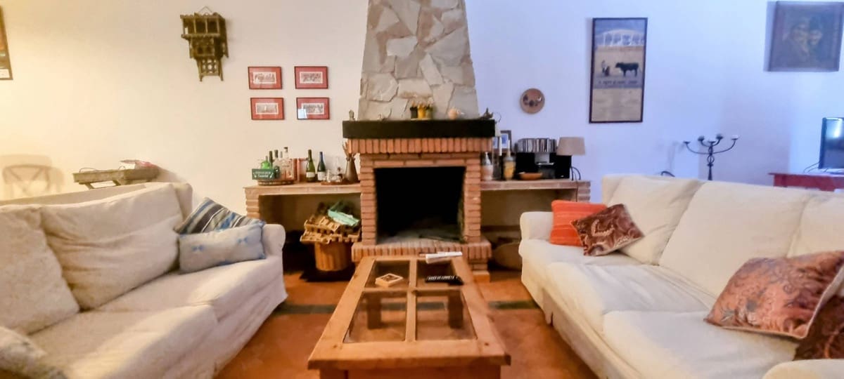 4 sovrum Villa till salu i Cortes de la Frontera - 230 000 € (Ref: 10128738)
