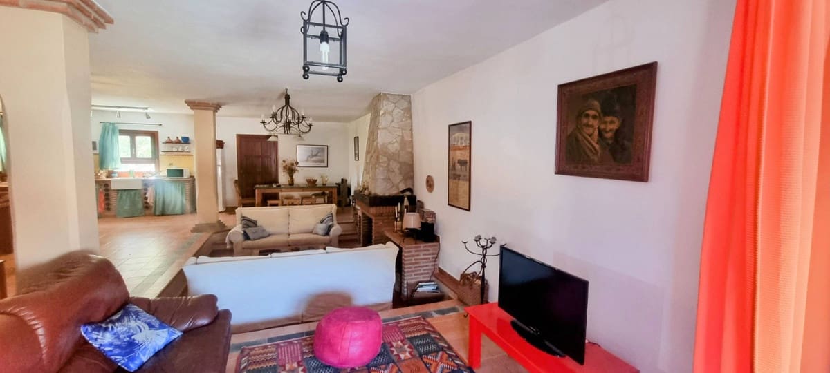 4 sovrum Villa till salu i Cortes de la Frontera - 230 000 € (Ref: 10128738)