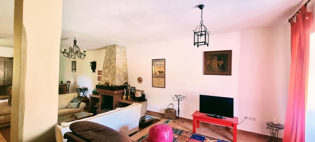 4 sovrum Villa till salu i Cortes de la Frontera - 230 000 € (Ref: 10128738)