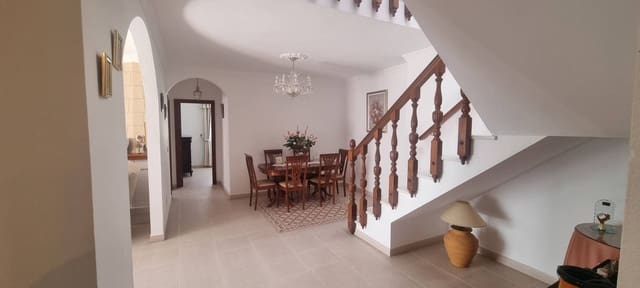 4 sovrum Villa till salu i Benarrabá med garage - 265 000 € (Ref: 10128740)