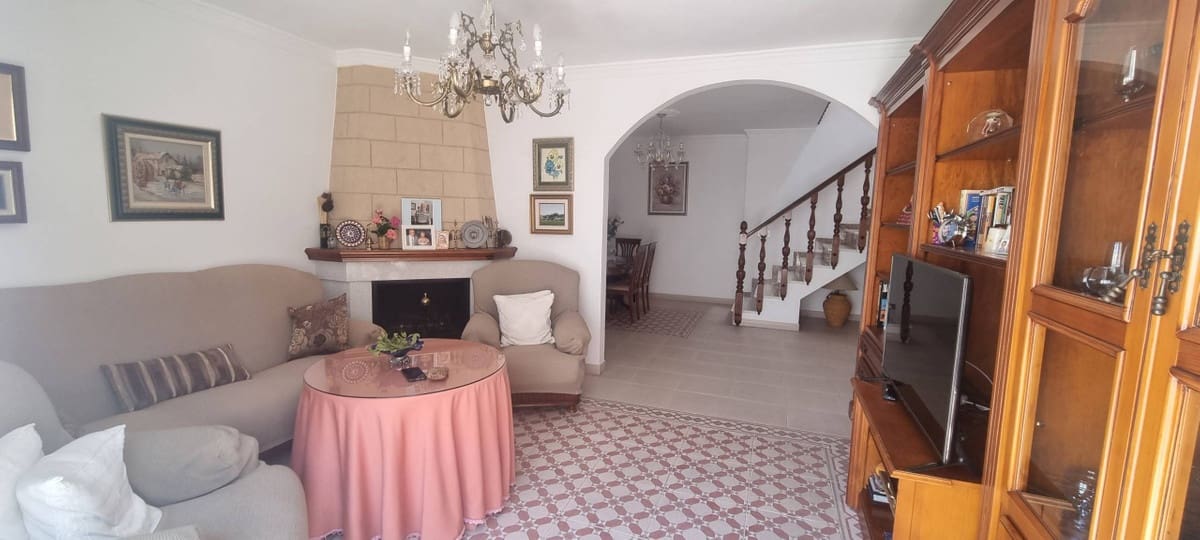 4 sovrum Villa till salu i Benarraba med garage - 265 000 € (Ref: 10128740)
