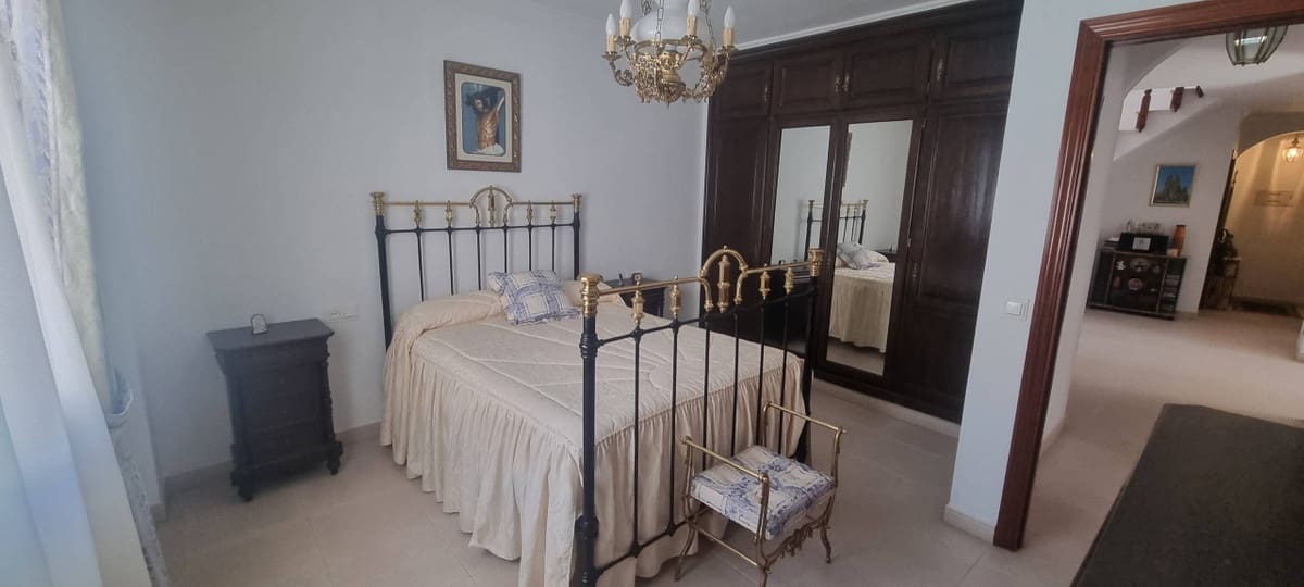 4 sovrum Villa till salu i Benarraba med garage - 265 000 € (Ref: 10128740)