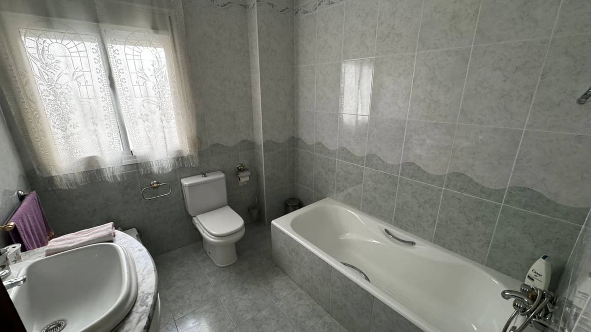 4 sovrum Villa till salu i Benarraba med garage - 265 000 € (Ref: 10128740)