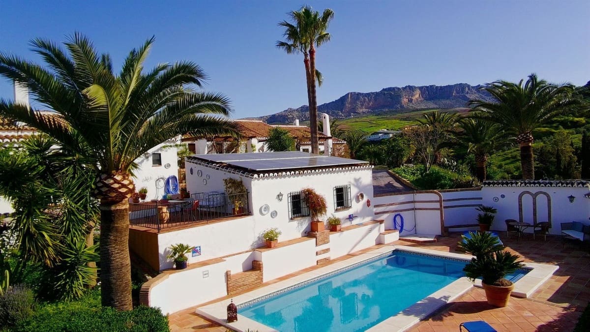 5 chambre Finca/Maison de Campagne à vendre à Villanueva de la Concepcion avec piscine garage - 799 000 € (Ref: 10128745)