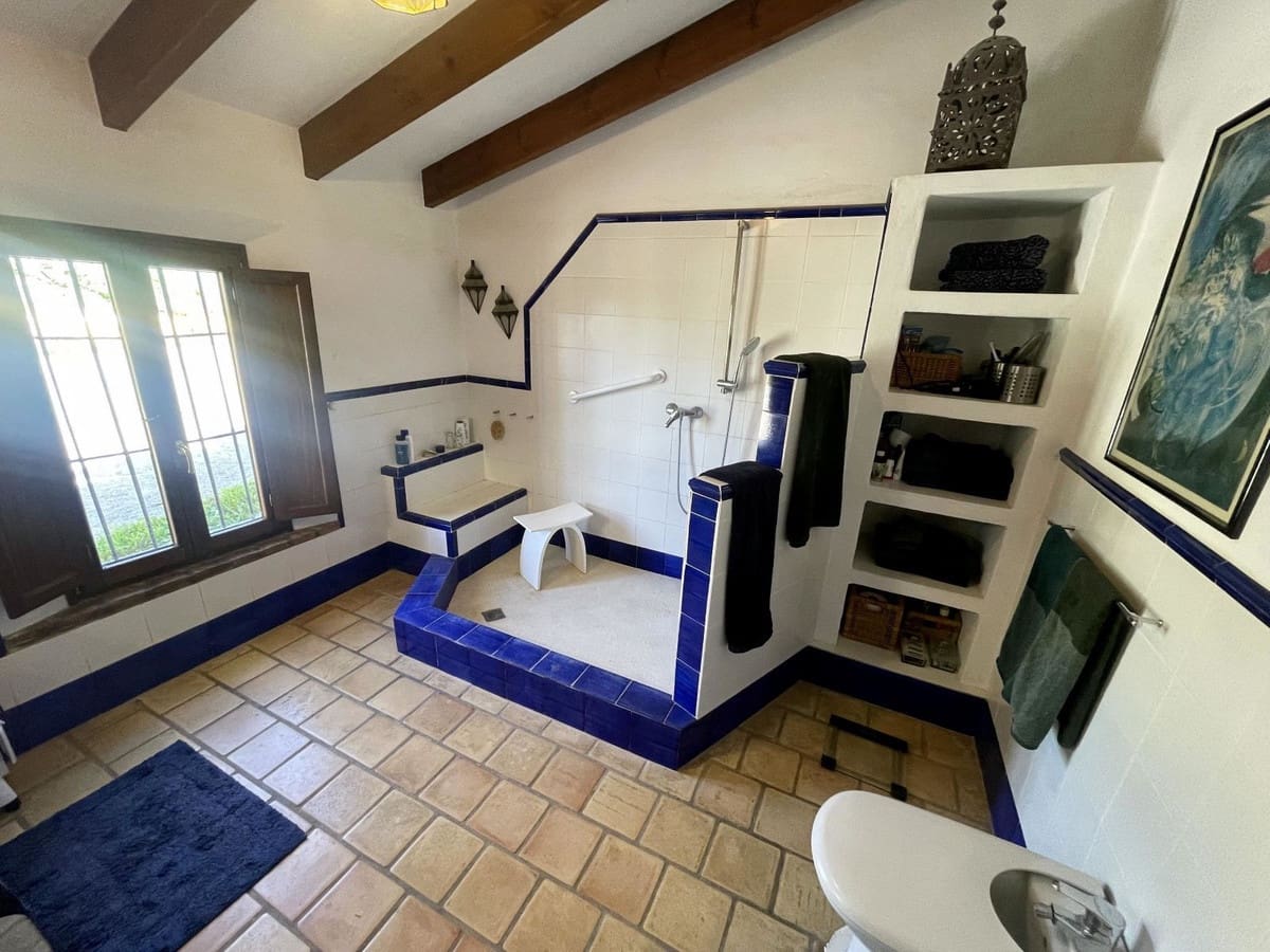 5 chambre Finca/Maison de Campagne à vendre à Villanueva de la Concepcion avec piscine garage - 799 000 € (Ref: 10128745)