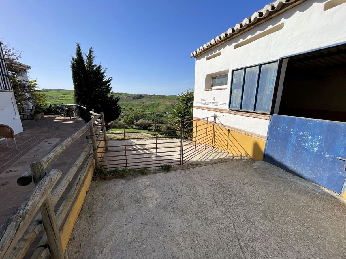 5 chambre Finca/Maison de Campagne à vendre à Villanueva de la Concepcion avec piscine garage - 799 000 € (Ref: 10128745)