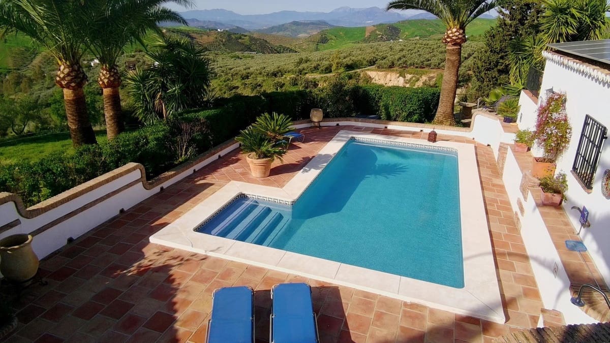 5 chambre Finca/Maison de Campagne à vendre à Villanueva de la Concepcion avec piscine garage - 799 000 € (Ref: 10128745)
