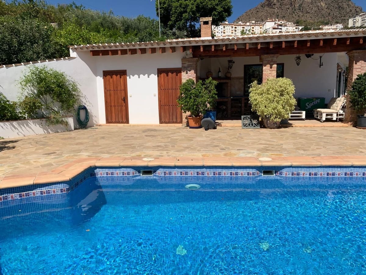 3 camera da letto Villa in vendita in Alora con piscina garage - 430.000 € (Rif: 10128746)