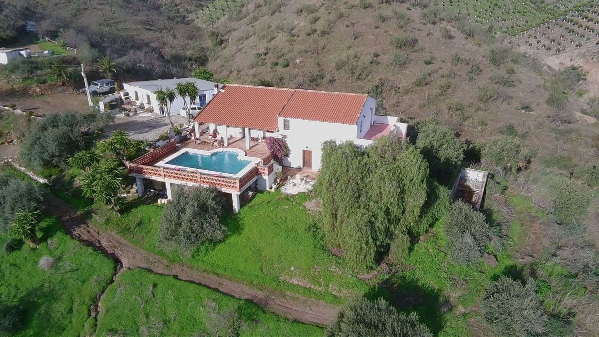 6 chambre Finca/Maison de Campagne à vendre à Alora avec piscine garage - 499 000 € (Ref: 10128748)