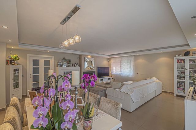 5 Zimmer Villa zu verkaufen in San Pedro de Alcántara Pueblo, Marbella mit Pool Garage - 1.895.000 € (Ref: 10128752)