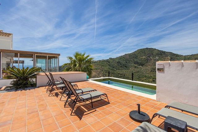 7 chambre Villa/Maison à vendre à Cómpeta avec piscine garage - 1 285 000 € (Ref: 10128774)