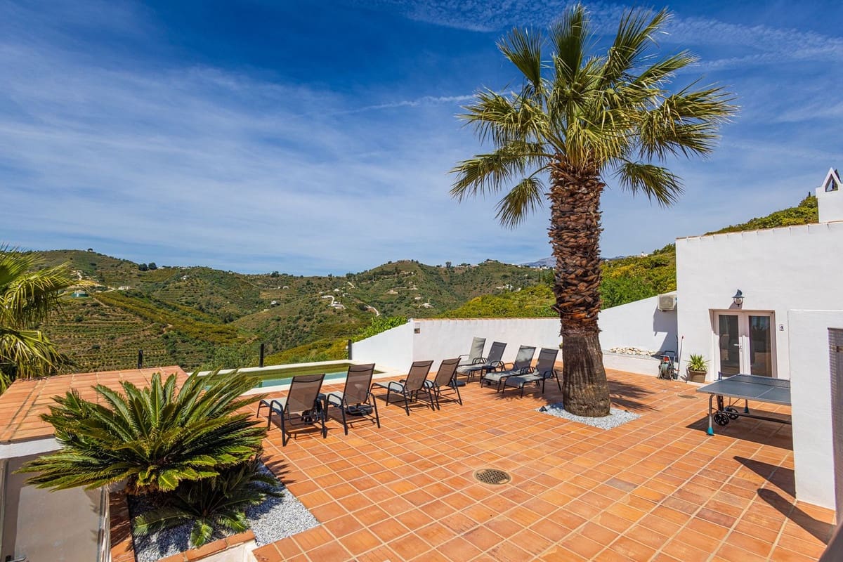 7 chambre Villa/Maison à vendre à Competa avec piscine garage - 1 285 000 € (Ref: 10128774)