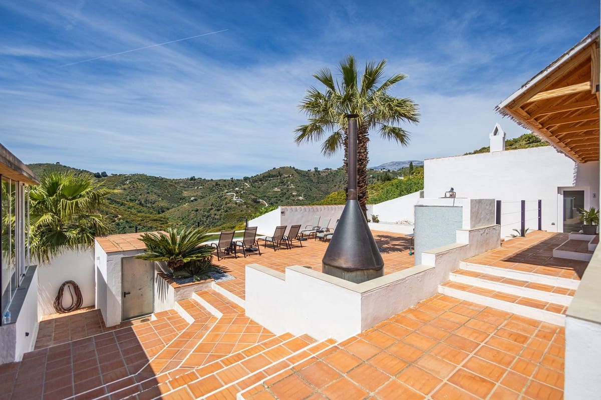 7 chambre Villa/Maison à vendre à Competa avec piscine garage - 1 285 000 € (Ref: 10128774)