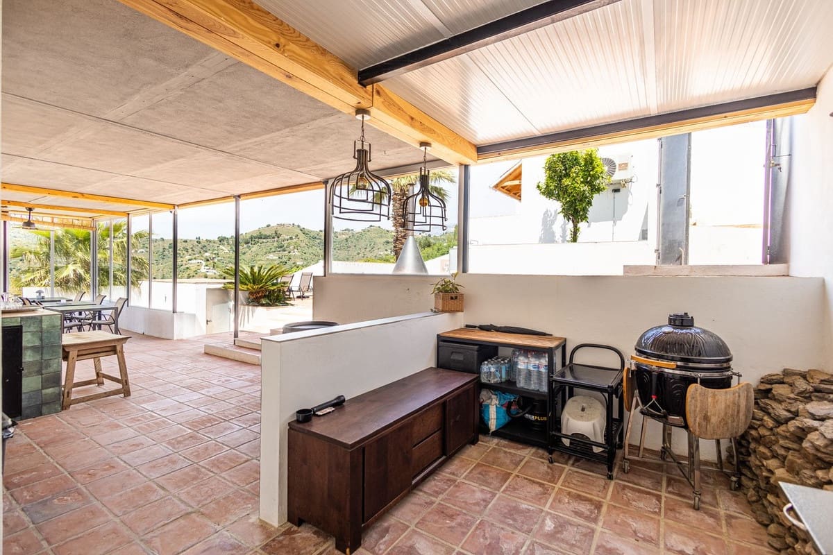 7 chambre Villa/Maison à vendre à Competa avec piscine garage - 1 285 000 € (Ref: 10128774)