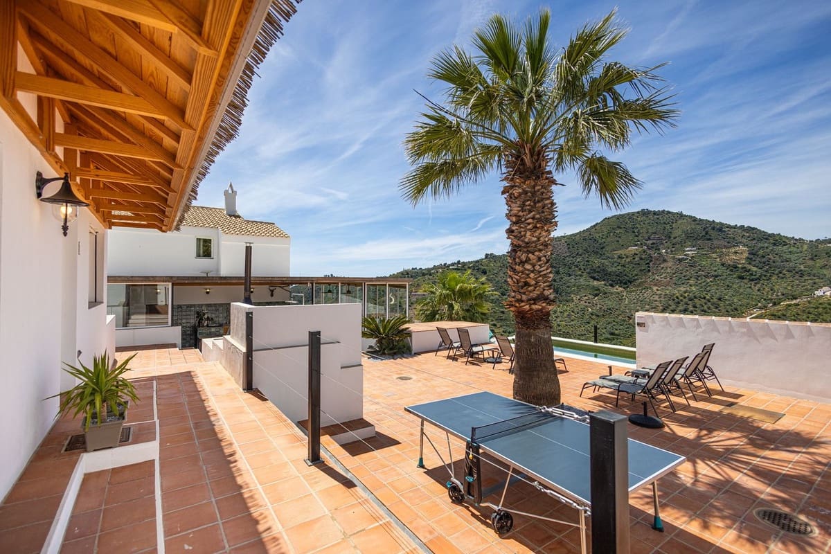 7 chambre Villa/Maison à vendre à Competa avec piscine garage - 1 285 000 € (Ref: 10128774)
