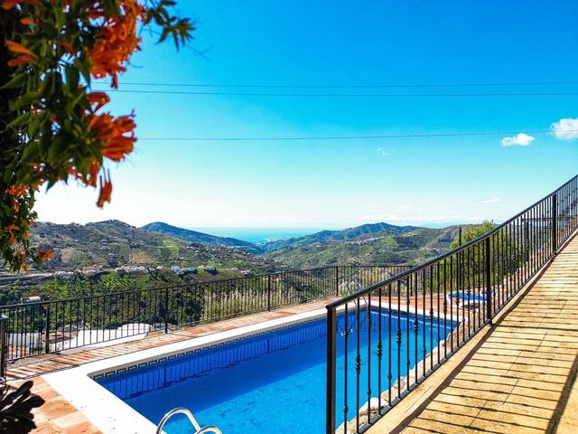 5 chambre Villa/Maison à vendre à Cómpeta avec piscine garage - 575 000 € (Ref: 10128779)
