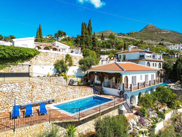 5 chambre Villa/Maison à vendre à Cómpeta avec piscine garage - 575 000 € (Ref: 10128779)