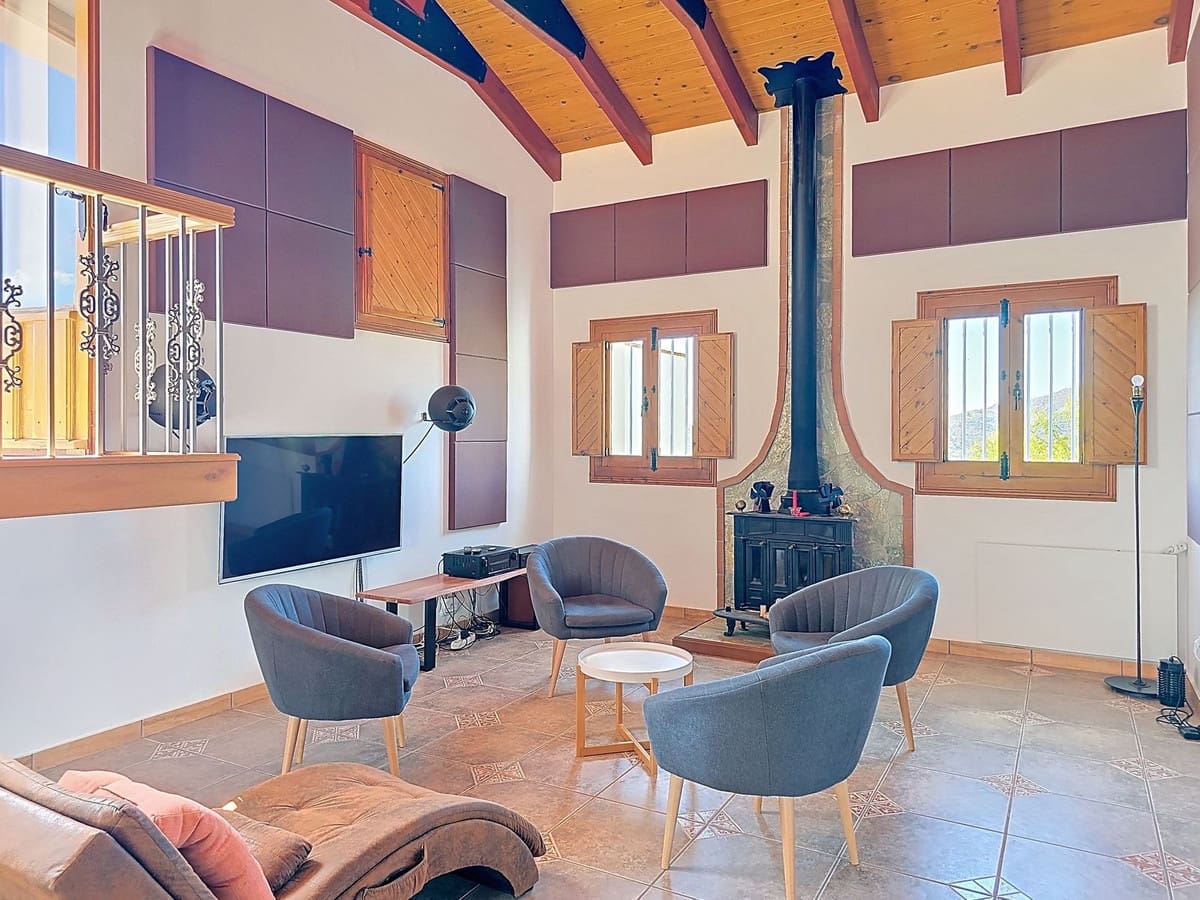4 soverom Villa til salgs i Sedella med svømmebasseng garasje - € 499 000 (Ref: 10128785)