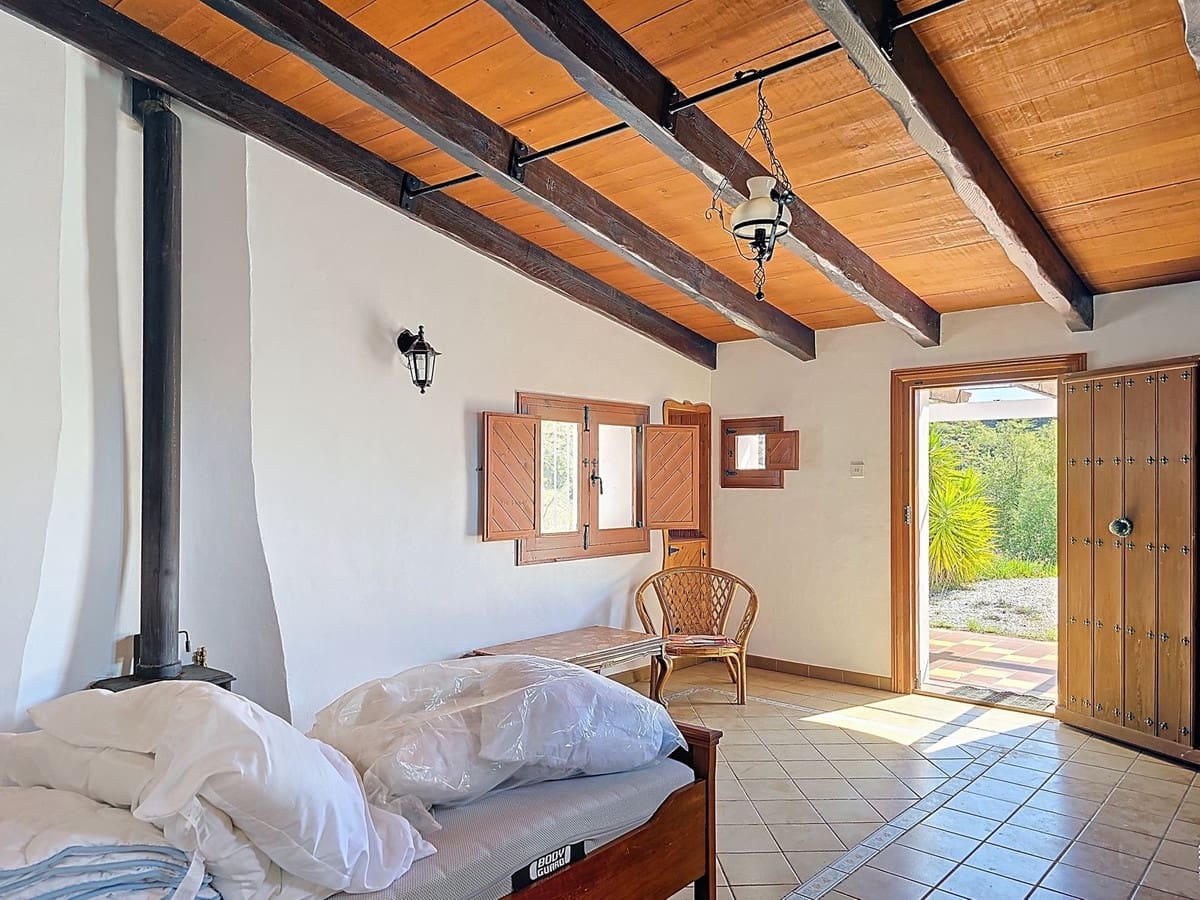 4 soverom Villa til salgs i Sedella med svømmebasseng garasje - € 499 000 (Ref: 10128785)