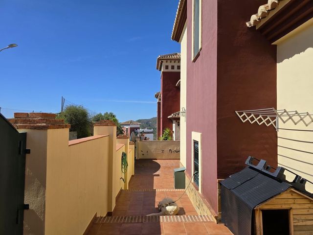 4 quarto Moradia para venda em Canillas de Albaida com piscina garagem - 437 000 € (Ref: 10128786)