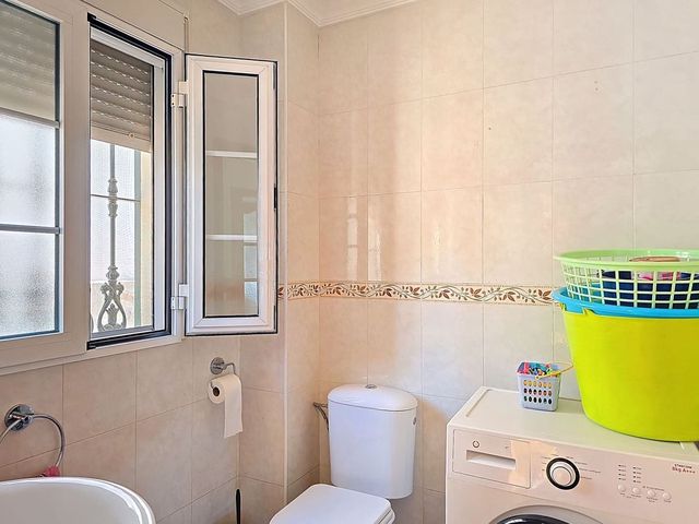4 quarto Moradia para venda em Canillas de Albaida com piscina garagem - 437 000 € (Ref: 10128786)