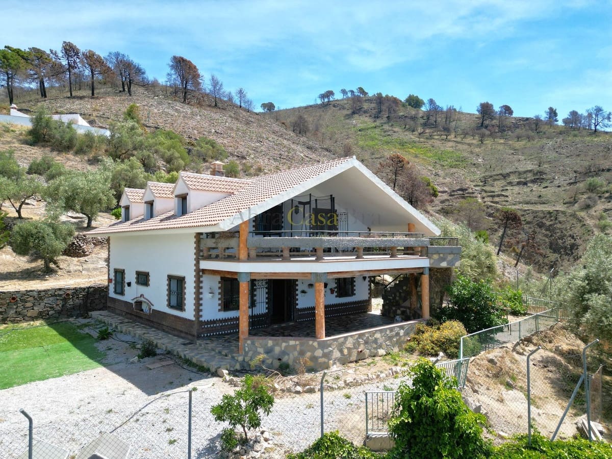 4 camera da letto Villa in vendita in Canillas de Albaida con piscina garage - 650.000 € (Rif: 10128787)