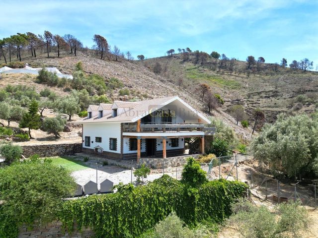 4 camera da letto Villa in vendita in Canillas de Albaida con piscina garage - 650.000 € (Rif: 10128787)
