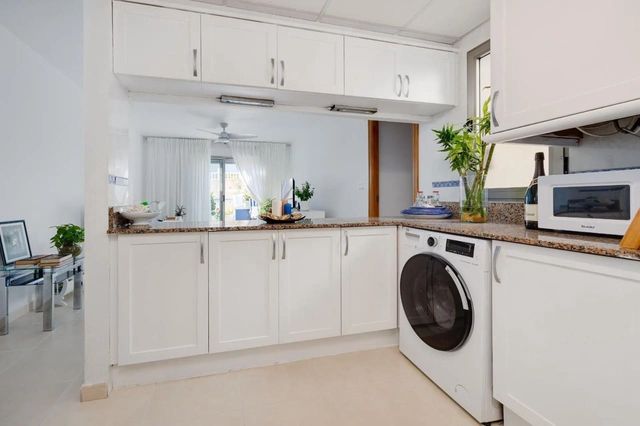 3 quarto Penthouse para venda em Playa de los Locos, Torrevieja com piscina garagem - 329 000 € (Ref: 10128965)