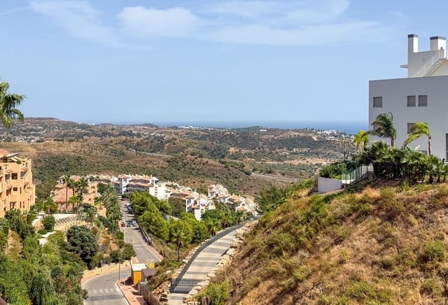 2 sypialnia Apartament na sprzedaż w La Cala de Mijas, Mijas z basenem garażem - 330 000 € (Ref: 10133827)