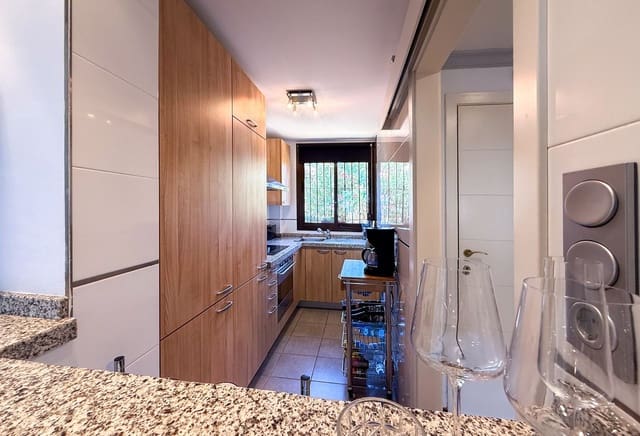 2 sypialnia Apartament na sprzedaż w La Cala de Mijas, Mijas z basenem garażem - 330 000 € (Ref: 10133827)
