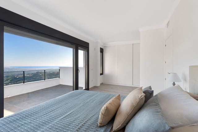 3 soveværelse Byhus til salg i Santa María, Marbella med swimmingpool garage - € 575.000 (Ref: 10133883)