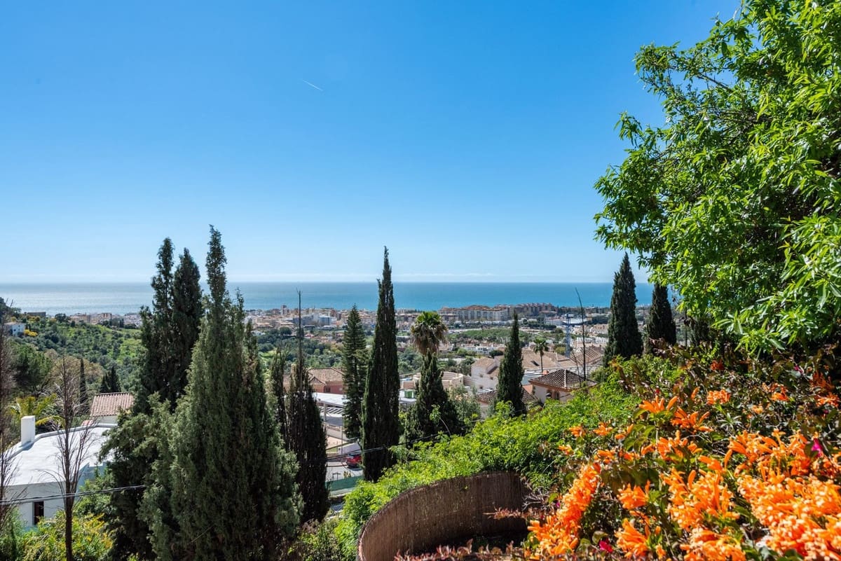 5 slaapkamer Villa te koop in Marbella met zwembad garage - € 2.095.000 (Ref: 10133898)